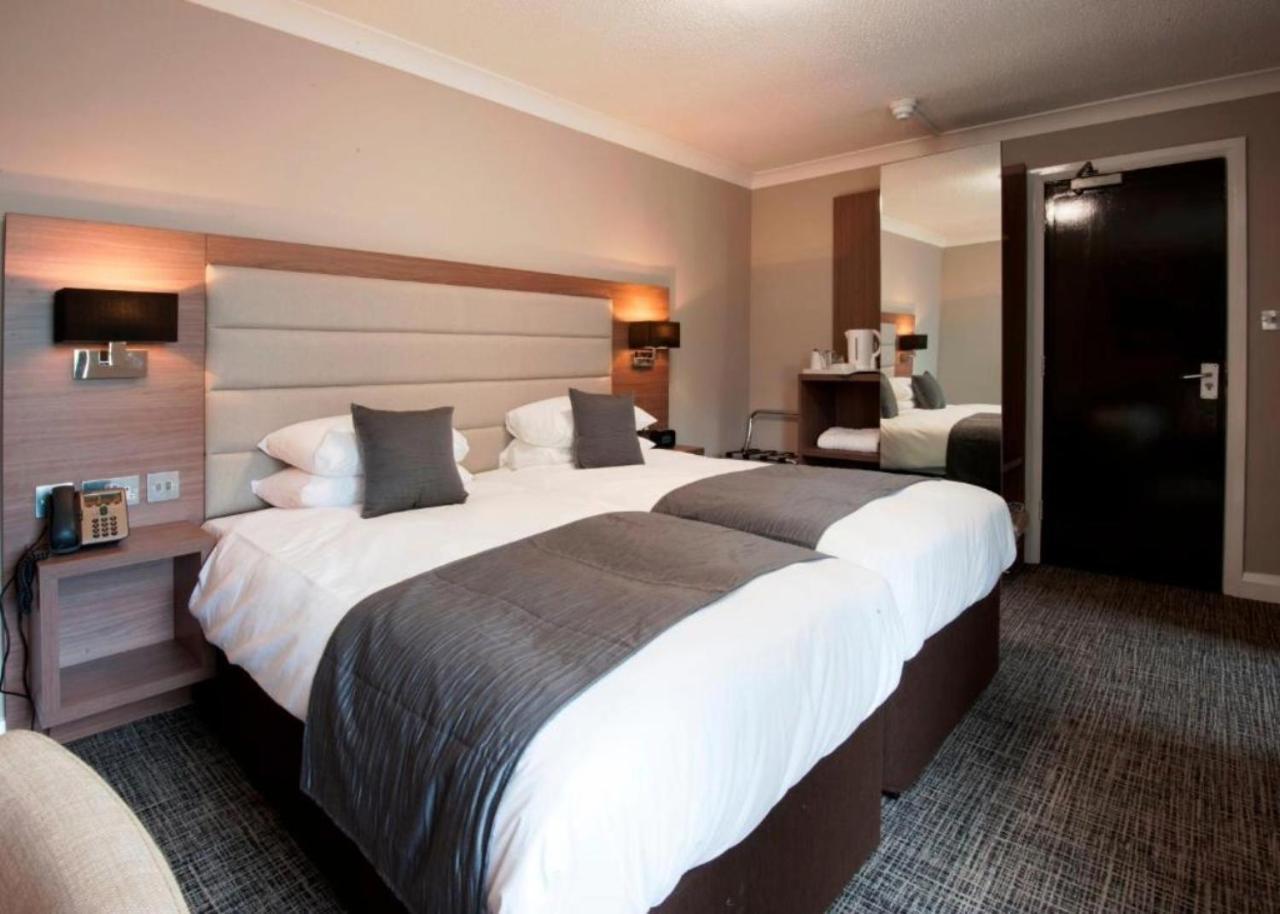 Riverside Hotel Cirencester Buitenkant foto